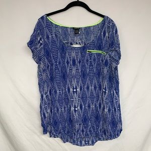Torrid Blue and White 1X Top with neon yellow trim